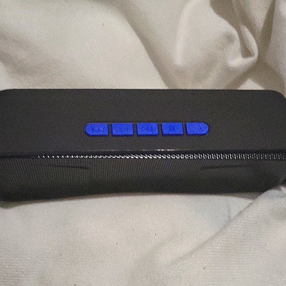 Bluetooth speaker - Picture 2 of 3